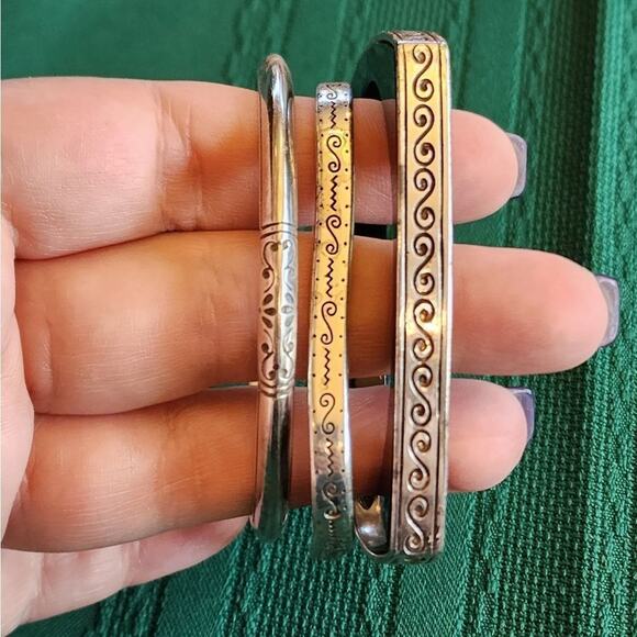 Brighton Jewelry - Brighton vintage retire bundle lot of scrolled square and round bangle bracelets